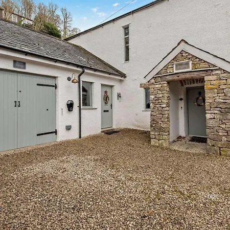 Дом отдыха 2 Bed In 94582 *