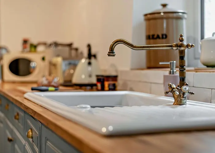 2 Bed In Kendal Oc-94582 *